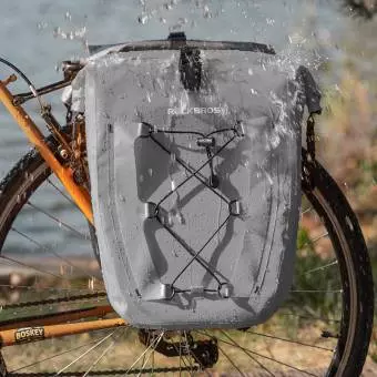 Sakwa rowerowa na bagażnik ROCKBROS 25L-32L czarna