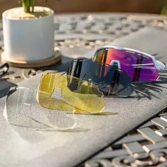 Okulary Rockbros Polaryzacyjne 4 Wymienne Soczewki Wiatroodporne UV400 czarne