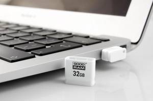 Pendrive GoodRam PICCOLO 32GB USB2.0 Biały